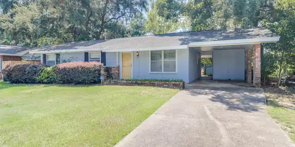 2305 Arbor Drive