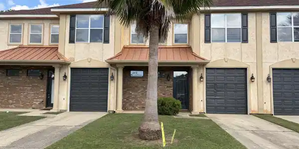 213 Capri Place