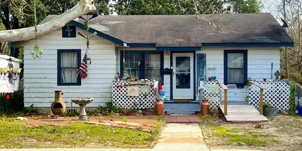 228 Benachi Avenue