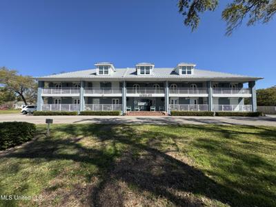 1282 Beach Boulevard