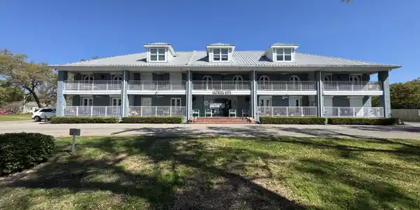 1282 Beach Boulevard