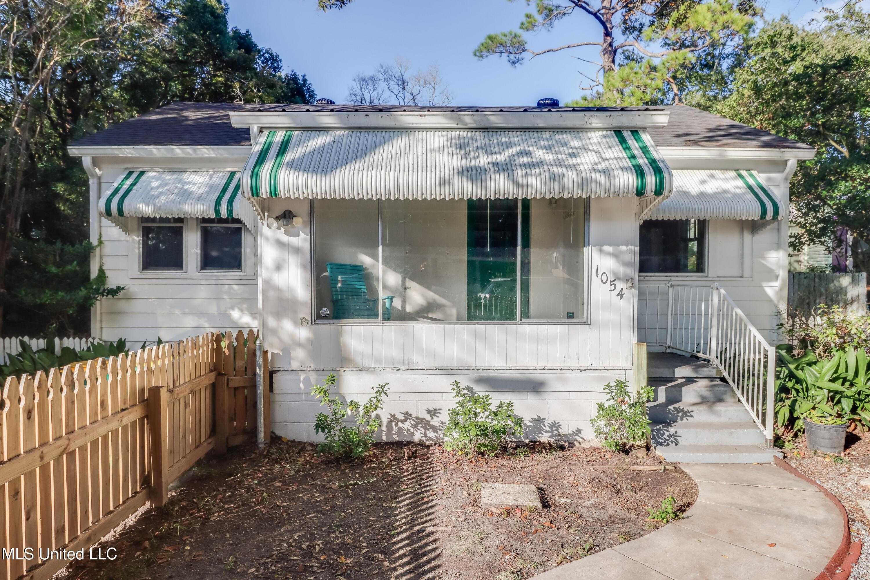 Image 2: Front of house