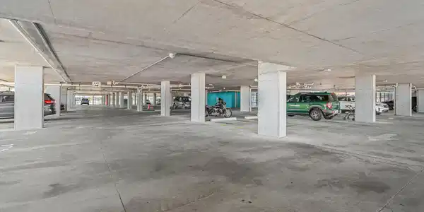Image 4: 4_parking garage