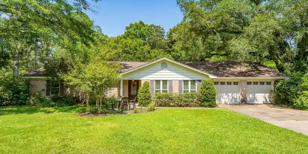 1305 Bayou Drive
