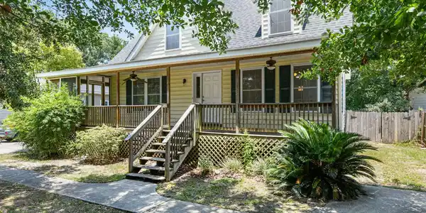 205 Ruella Avenue