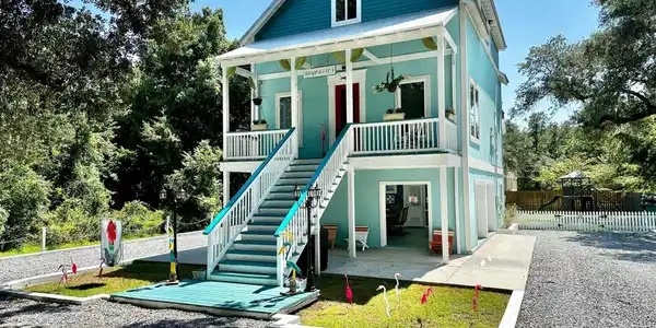 228 Leonhard Avenue