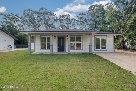 404 Hunter Drive