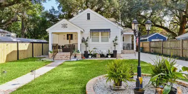 180 Jefferson Davis Avenue