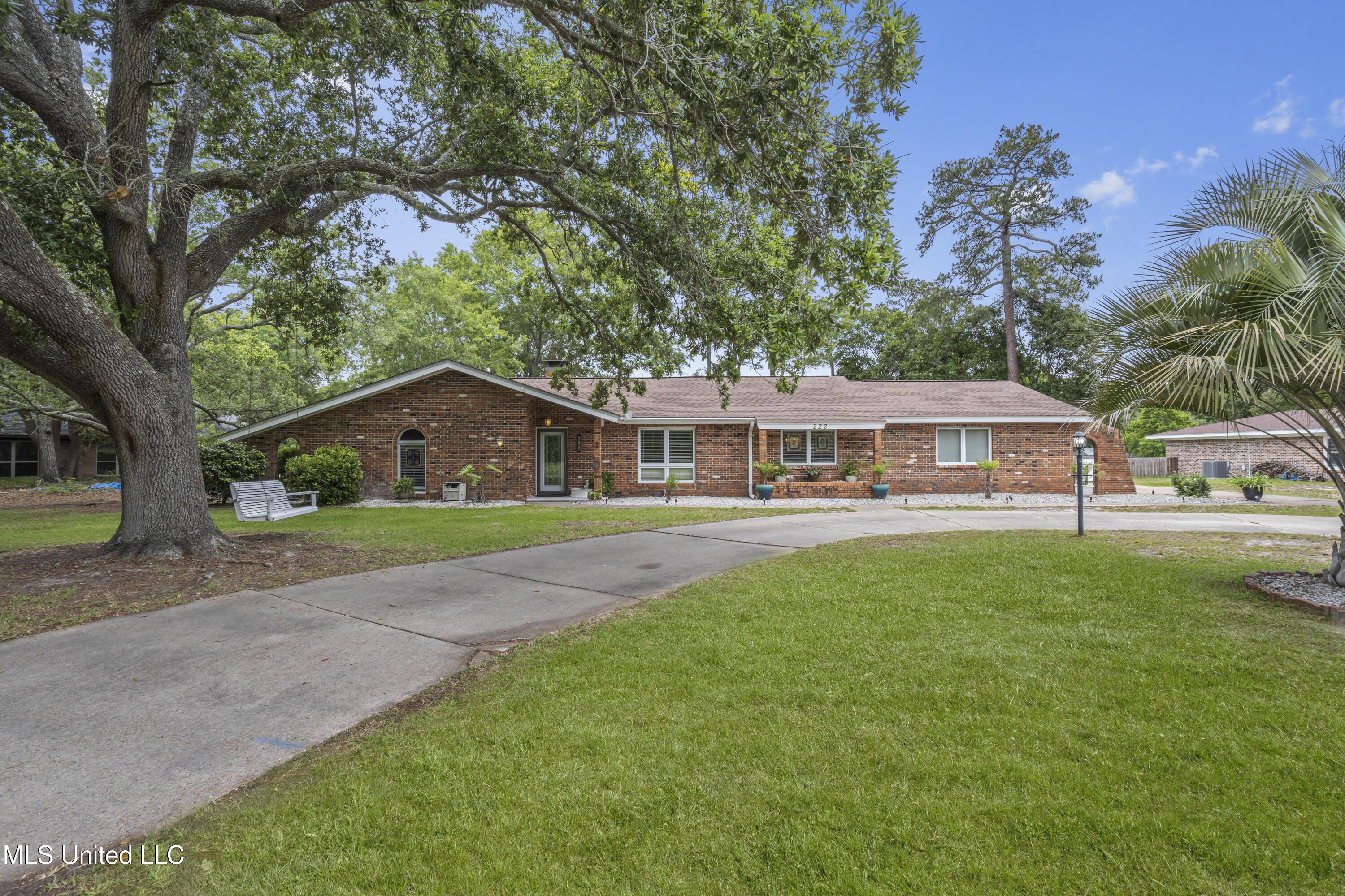 Image 1: Front of house