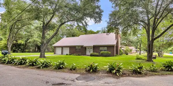 1301 Bayou Drive