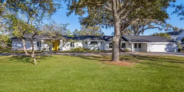 1372 Kensington Drive