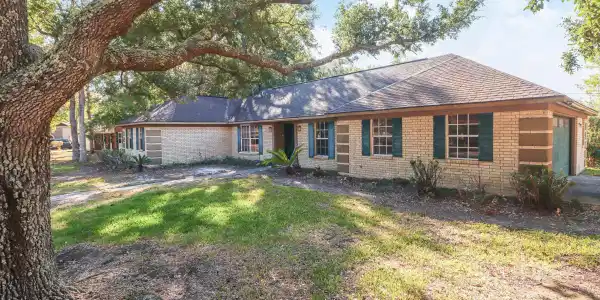 750 Canterbury Drive
