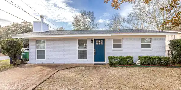 2412 Davidson Road