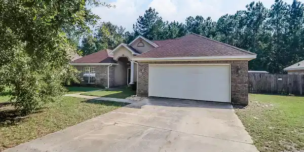 7105 Pinehurst Drive