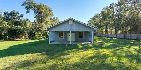 601 Bouslog Street