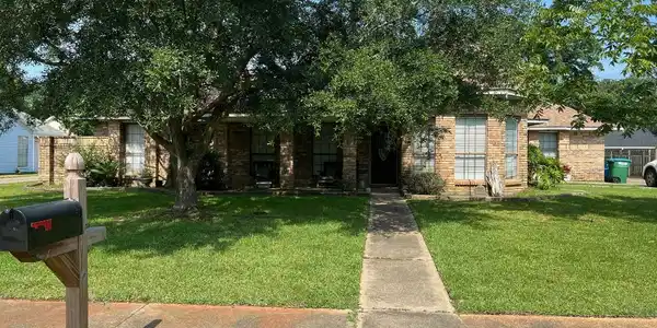 1306 Roswell Street