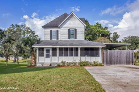 1009 Resca De La Palma Street