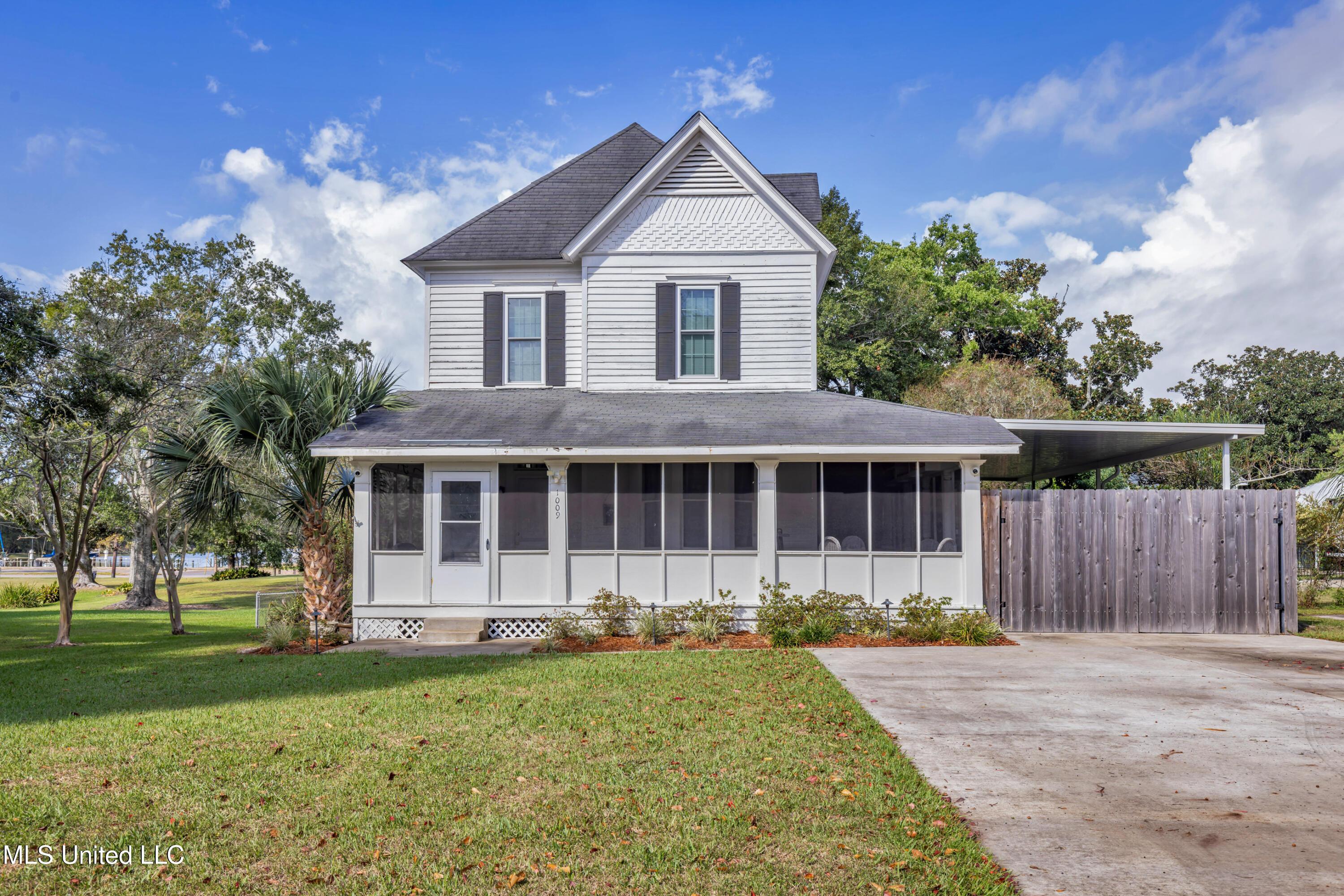 Image 1: 1009RescaDeLaPalmaSt-1