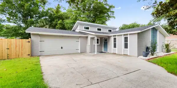 3106 Breezy Hill Lane