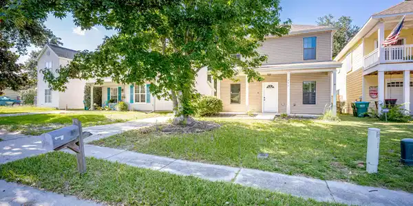 1453 Georgia Place