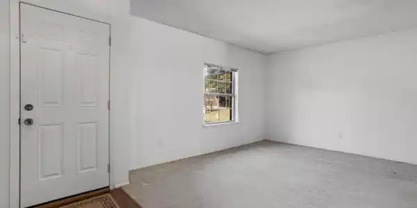 Image 3: FORMAL LIVING/SITTING ROOM