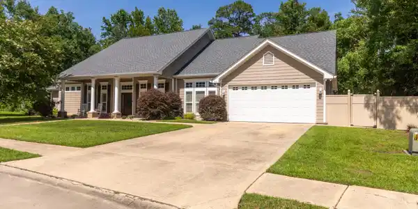 690 Savannah Estates Boulevard
