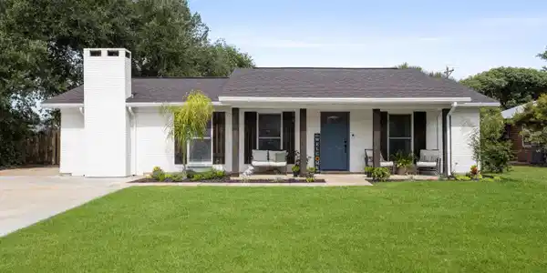 1214 King Henry Drive