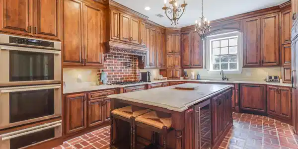 Image 3: Kitchen level 2