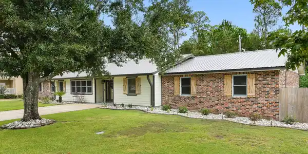 548 Royal Oak Drive