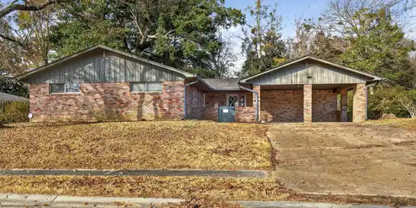 719 Holly Hills Drive