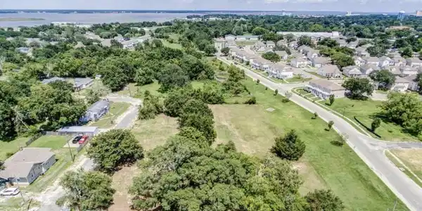 Image 4: aerial