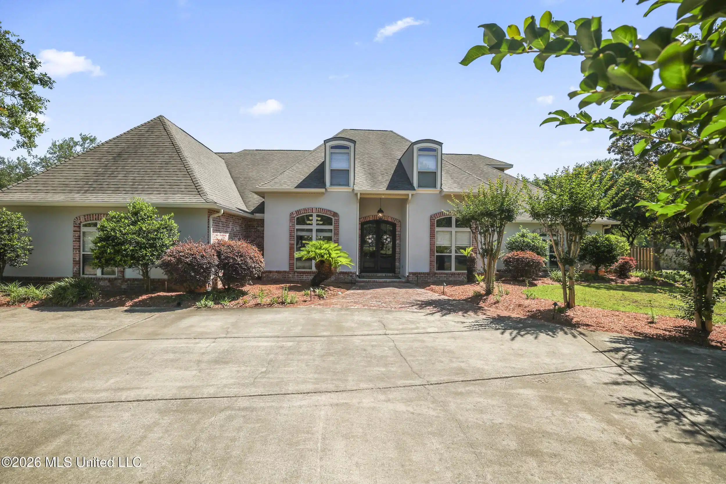 Image 1: shelby ln_front view
