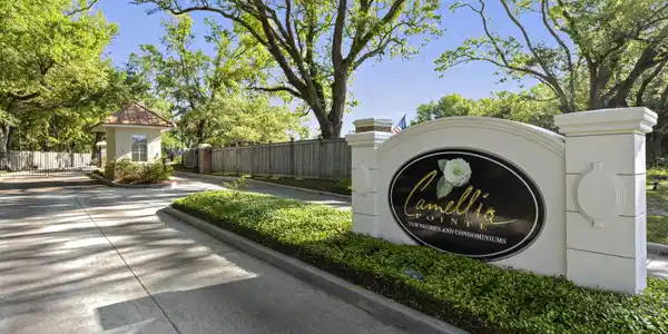416 Elegans Court