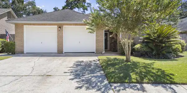 979 Bluff Ridge