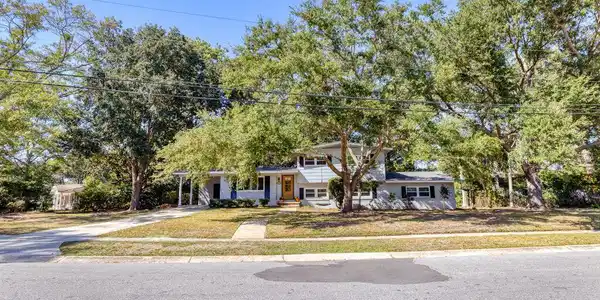 2519 Ridgewood Road
