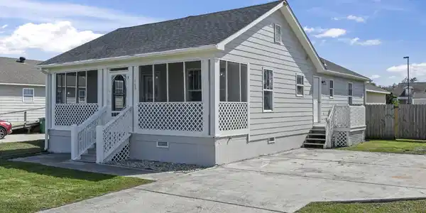 668 Union Street
