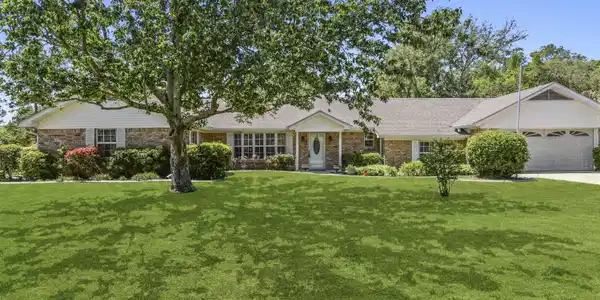 113 Braeburn Drive
