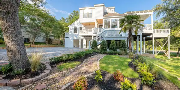 120 Holcomb Boulevard