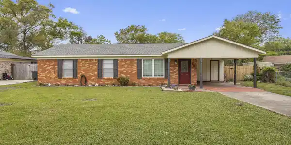 104 Carlos Court