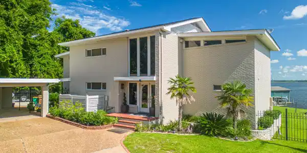 435 Christi Lane
