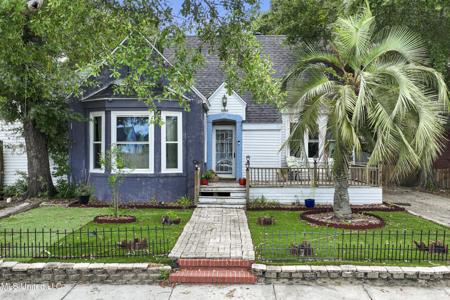 1090 Cherokee Street