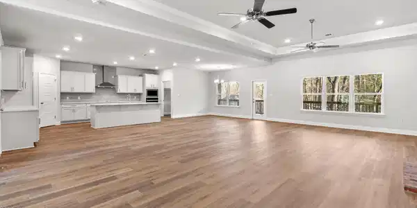Image 2: Living Area