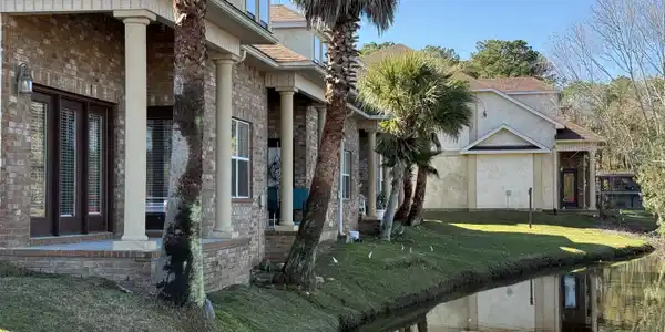 212,312,31 Capri Place