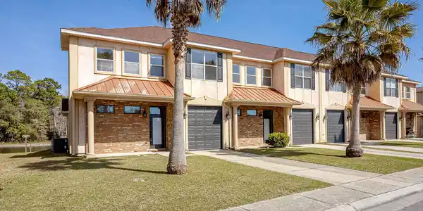 Image 2: Capri Place