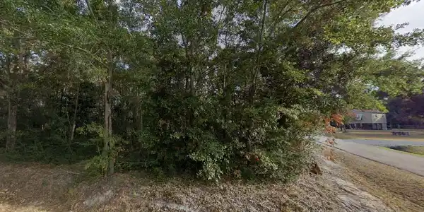 Image 2: 2