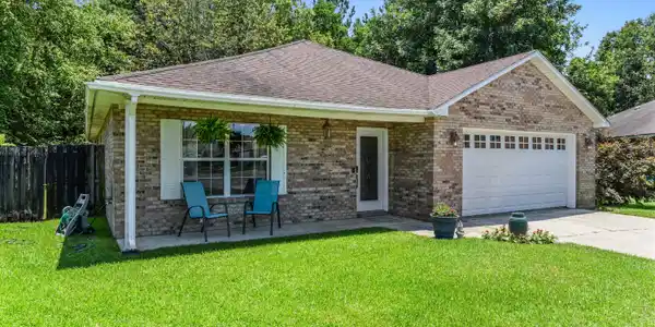 10506 Shore Cove
