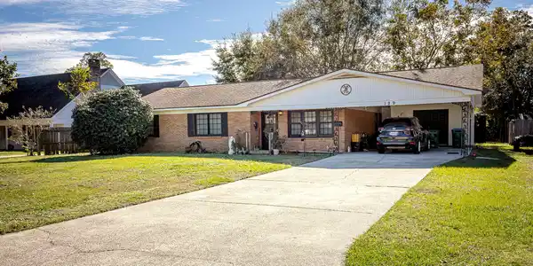 129 Woodglen Drive