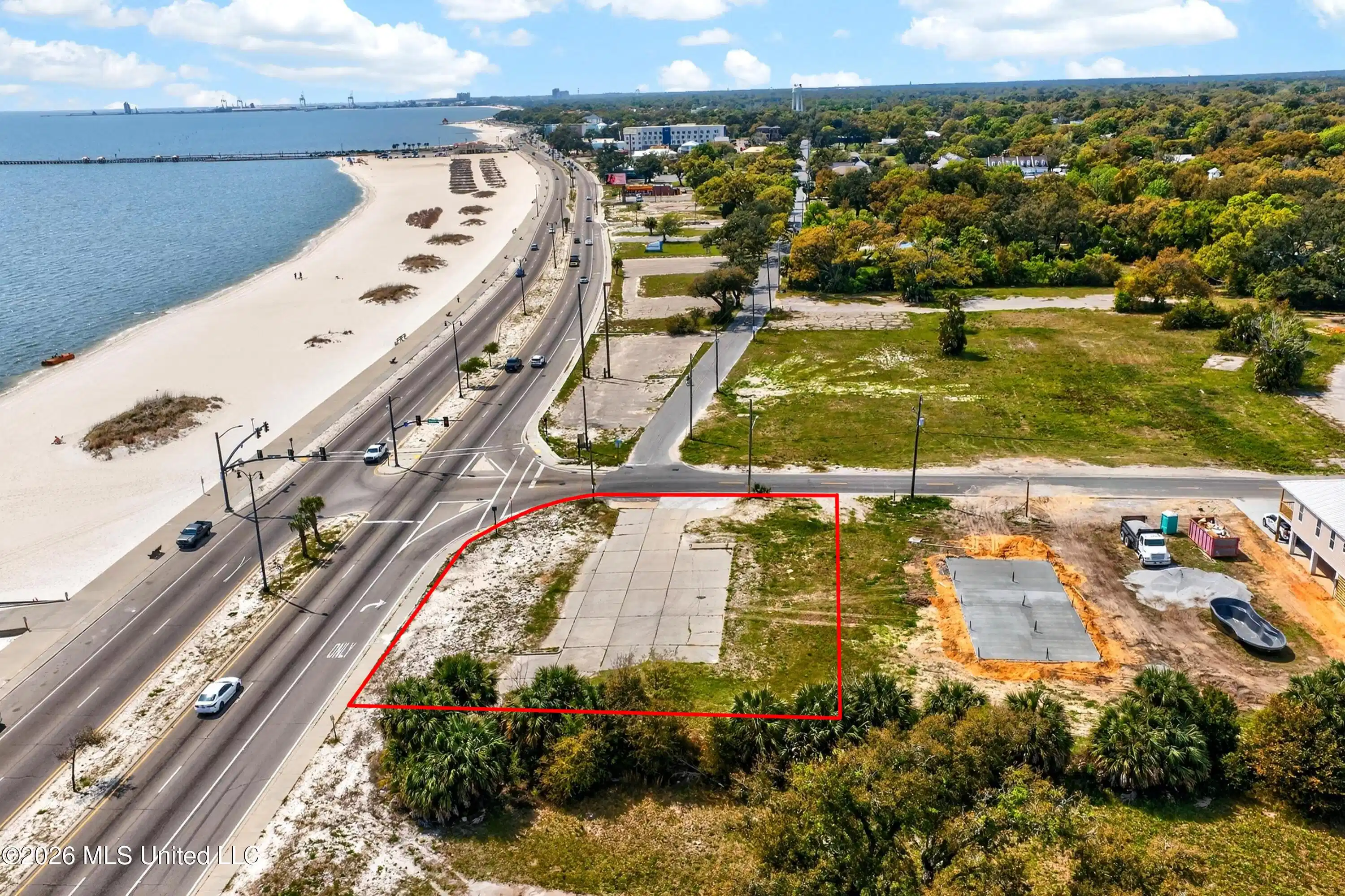 Image 1: BeachDrLot-5