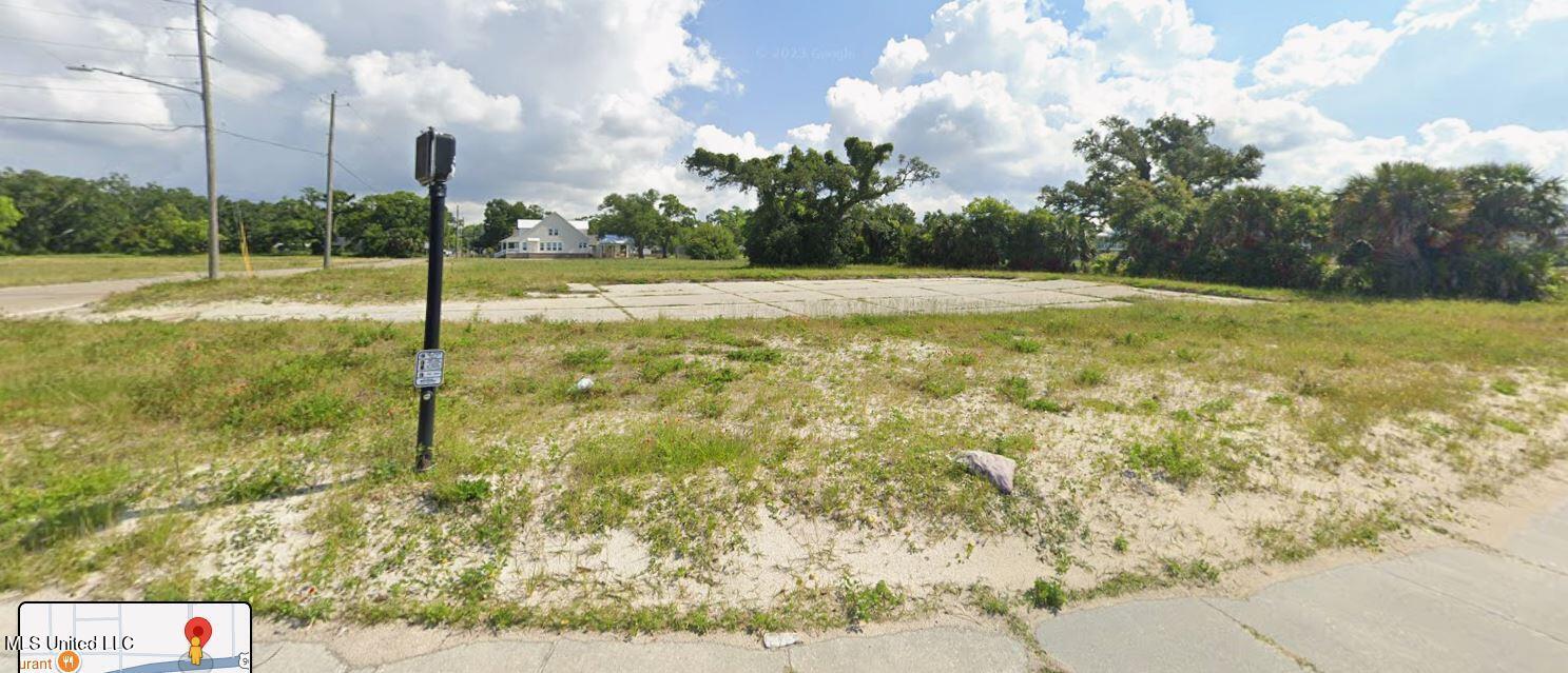 Image 3: vacant lot