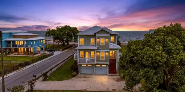 119 Jefferson Davis Avenue
